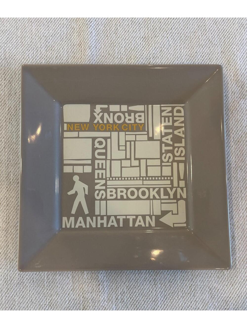 Fishs Eddy NYC 5 Boroughs 9" Square Dinner Plates - Set of 2 - Discontinued